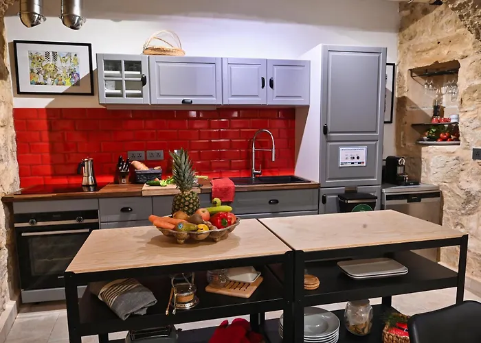 Il Luzzu - For You! 3* Victoria